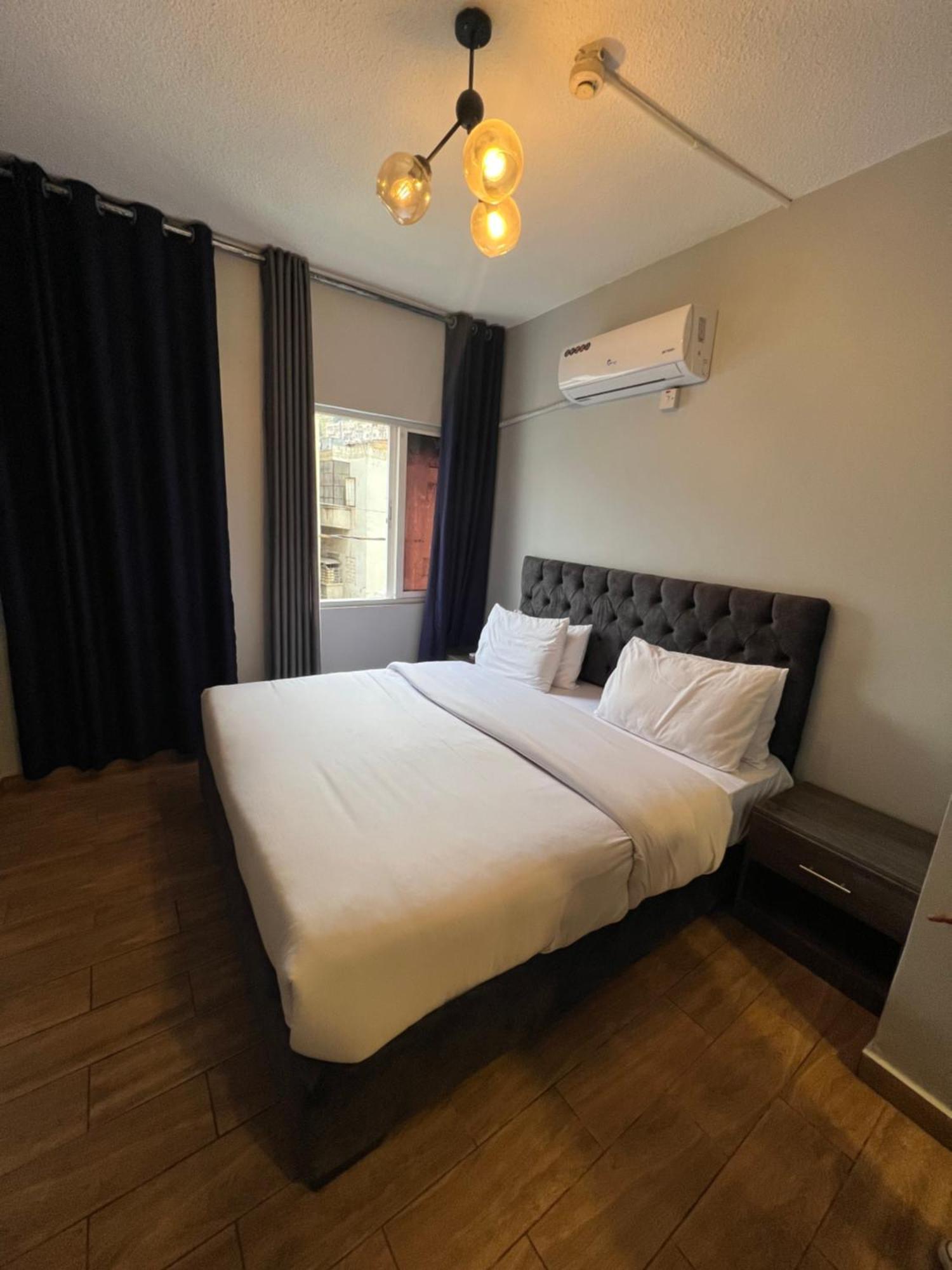 Sandra Hotel Amman Exterior photo